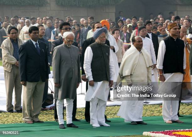 Vice President Hamid Ansari, Prime Minister Manmohan Singh, Defence minister A.K. Antony, MoS Pallam Raju pay tribute to Mahatma Gandhi on his 62nd...