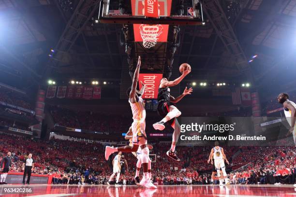 Gerald Green of the Houston Rockets goes to the basket against the Golden State Warriors during Game Seven of the Western Conference Finals of the...