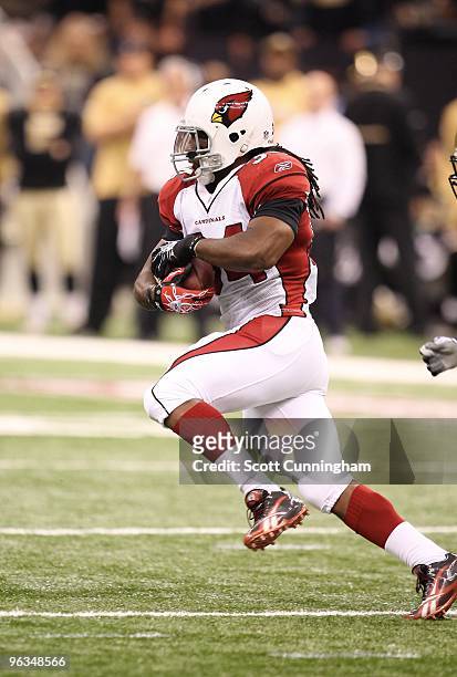 Tim Hightower of the Arizona Cardinals carries the ball during the NFC Divisional Playoff Game against the New Orleans Saints at the Louisiana...