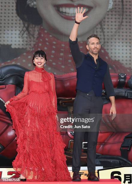 Ryan Reynolds and actress Shioli Kutsuna attend the 'Deadpool 2' Tokyo Premiere at the Roppongi Hills on May 29, 2018 in Tokyo, Japan.