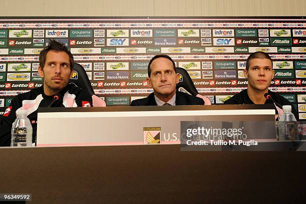 Guglielmo Micciche vice-president of Palermo and new players Francesco Benussi and Marco Calderoni answer questions during a press conference at...