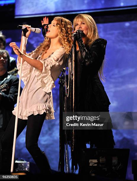 Taylor Swift and Stevie Nicks performs onstage at the 52nd Annual GRAMMY Awards held at Staples Center on January 31, 2010 in Los Angeles, California.