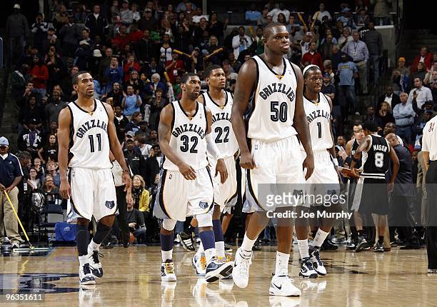 Mike Conley, Rudy Gay, O.J. Mayo, Zach Randolph and DeMarre Carroll of the Memphis Grizzlies walks to bench during the game against the San Antonio...