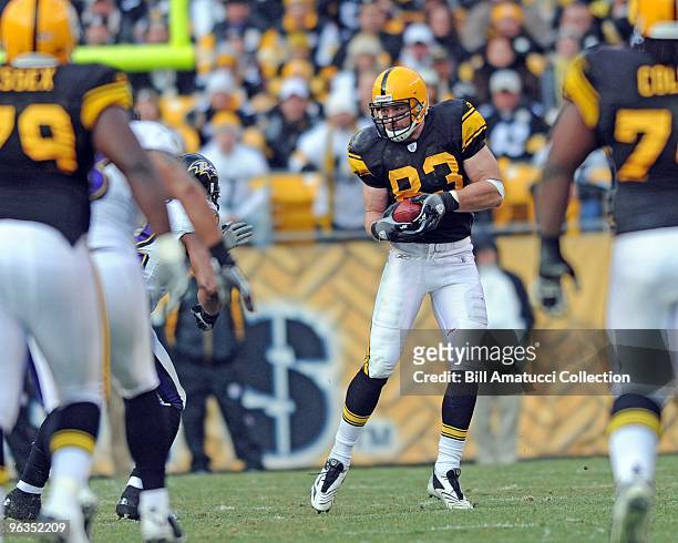 Tight end Heath Miller of the Pittsburgh Steelers makes a reception during a game on December 27, 2009 against the Baltimore Ravens at Heinz Field in...