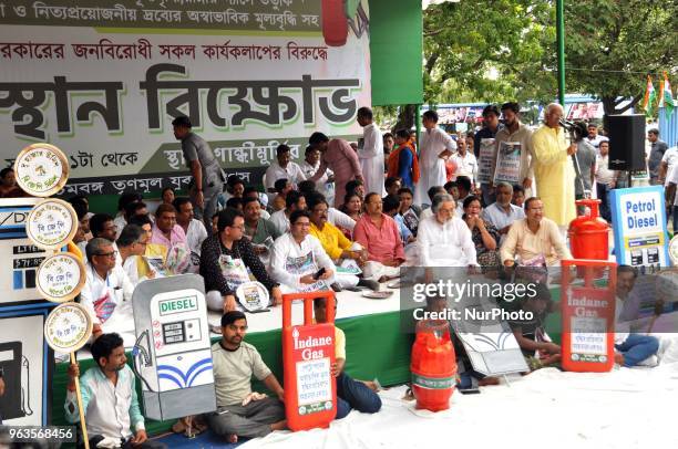 Abhishak Banerjee Trinamool congress and Nephew of WB CM Mamata Banerjee leadership 10 hours Indian political party Trinamool congress dharna at...