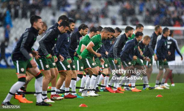 Paris , France - 28 May 2018; Jonathan Walters of Republic of Ireland, centre, during the warm-up prior to the International Friendly match between...