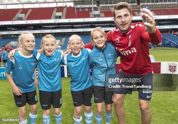 Haavard Nordtveit of Norway during training and Childrens Day at Ullevaal stadion on May 28, 2018 in Oslo, Norway.