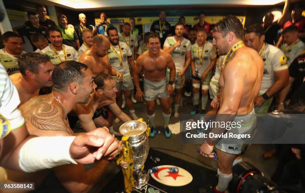 Saracens celebrate their victory during the Aviva Premiership Final between Exeter Chiefs and Saracens at Twickenham Stadium on May 26, 2018 in...