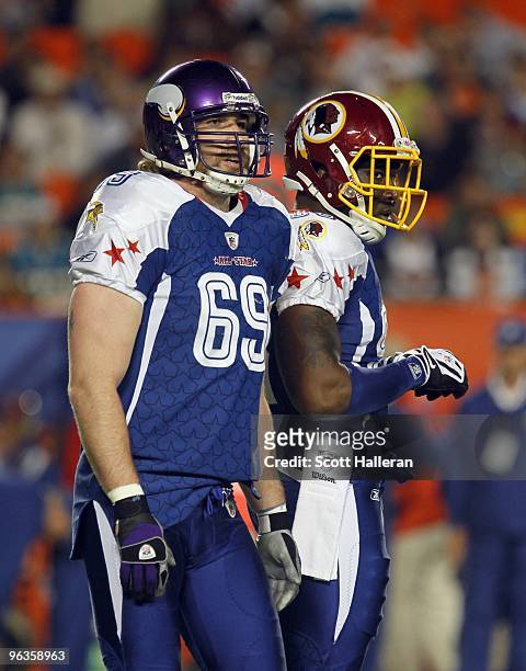 Jared Allen of the NFC looks on during the 2010 AFC-NFC Pro Bowl game at Sun Life Stadium on January 31, 2010 in Miami Gardens, Florida. The AFC...