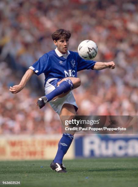 Paul Bracewell of Everton in action during the FA Cup Final between Liverpool and Everton at Wembley Stadium on May 20, 1989 in London, England....