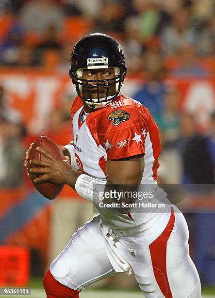 David Garrard of the AFC's Jacksonville Jaguars looks to make a pass play during the 2010 AFC-NFC Pro Bowl game at Sun Life Stadium on January 31,...