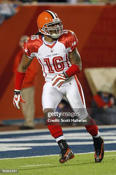 Josh Cribbs of the AFC's Cleveland Borwns looks on during the 2010 AFC-NFC Pro Bowl game at Sun Life Stadium on January 31, 2010 in Miami Gardens,...