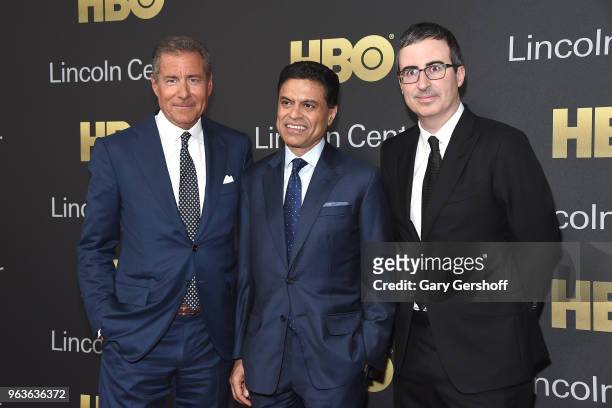 Honoree, Chairman & CEO of HBO Richard Plepler, journalist and author Fareed Zakaria and comedian and TV host John Oliver attend the 2018 Lincoln...