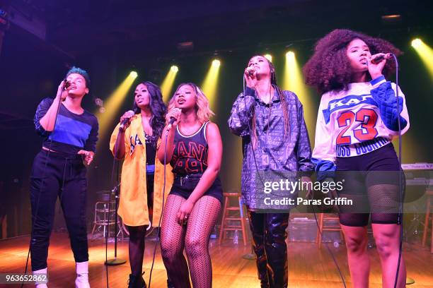 Ashly Williams, Brienna DeVlugt, Gabby Carreiro, Kristal Lyndriette and Shyann Roberts of band June's Diary perform onstage during his "Sum of My...