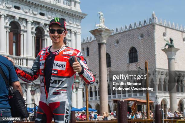 MotoGP rider Jorge Lorenzo arrives to film in St. Mark's Square to promote the Italian Grand Prix at Mugello this weekend on May 30, 2018 in Venice,...