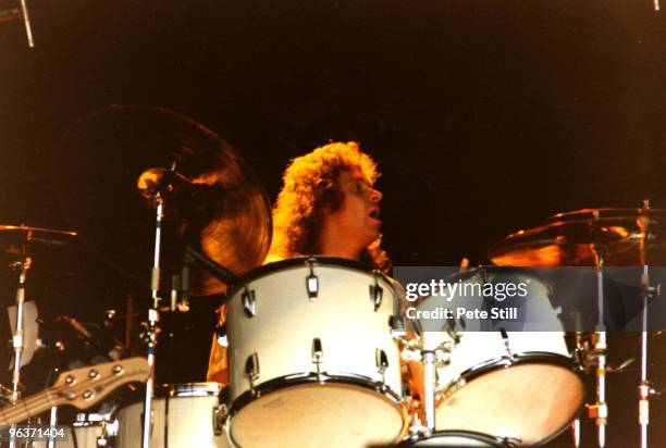 Joey Kramer of Aerosmith performs on stage on Day 2 of The Reading Festival on August 27th, 1977 in Reading, United Kingdom.