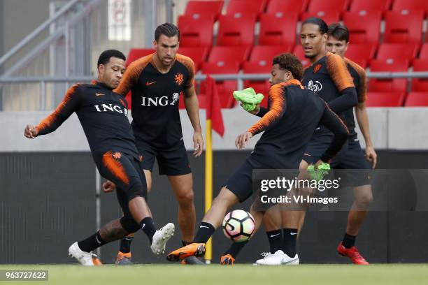 Memphis Depay of Holland, Kevin Strootman of Holland, Tonny Vilhena of Holland, Virgil van Dijk of Holland, Steven Berghuis of Holland during a...