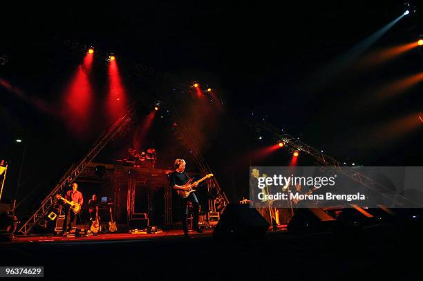 Antonello Venditti performs at Datch forum on March 27, 20080 in Milan, Italy.