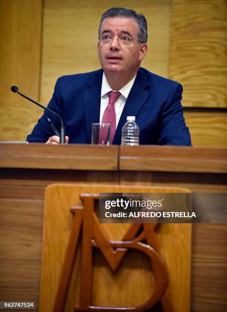 Alejandro Inflation 6,418 Quarterly Report Photos & High Res Pictures - Getty Images