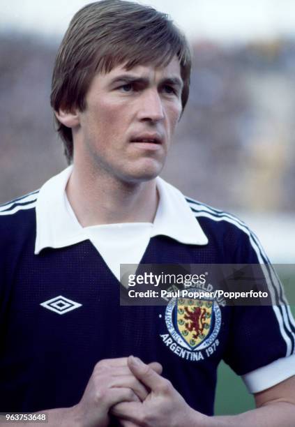Kenny Dalglish of Scotland lines up before the FIFA World Cup group match between Peru and Scotland at the Estadio Olímpico de Córdoba on June 3,...