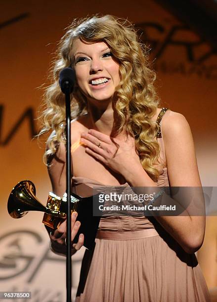 Taylor Swift receives an award at the 52nd Annual GRAMMY Awards pre-telecast held at Staples Center on January 31, 2010 in Los Angeles, California.