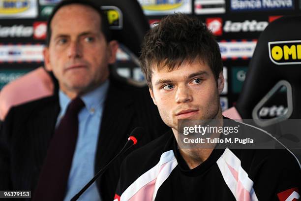 New Palermo signing Odrej Celustka answers questions as vice-president Guglielmo Micciche looks on during a press conference at Tenente Carmelo...