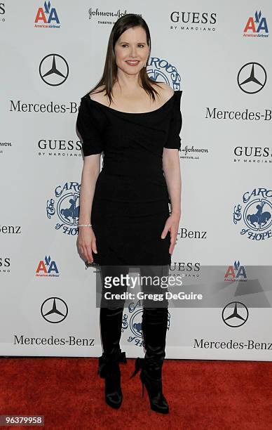 Actress Geena Davis arrives at The 30th Anniversary Carousel Of Hope Ball at The Beverly Hilton Hotel on October 25, 2008 in Beverly Hills,...