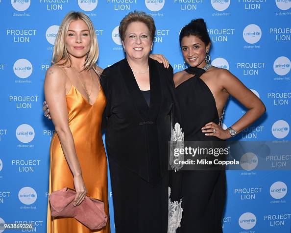 Sienna Miller, UNICEF USA CEO & President Caryl Stern, and Purvi