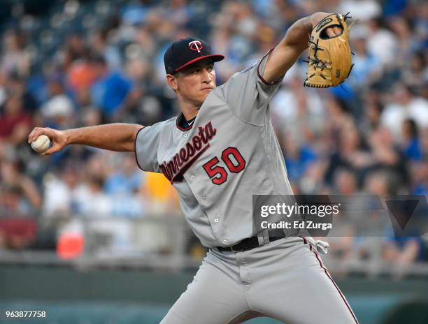 Aaron Slegers of the Minnesota Twins pitches in the second inning against the Kansas City Royals at Kauffman Stadium on May 30, 2018 in Kansas City,...