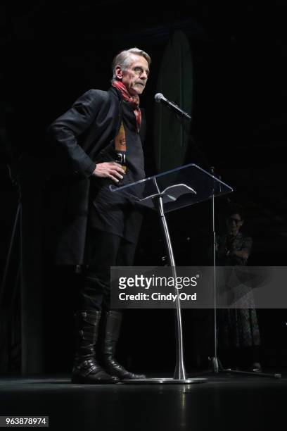 Jeremy Irons speaks on stage at the BAM Gala 2018 honoring Darren Aronofsky, Jeremy Irons, and Nora Ann Wallace at Brooklyn Cruise Terminal on May...