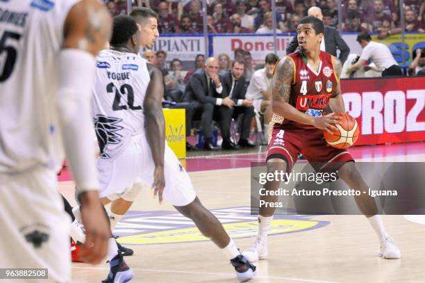 Edgar Sosa of Umana competes with Dustin Hogue of Dolomiti Energia during the LBA Legabasket of Serie A match play off semifinal game 1 between Reyer...