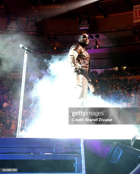 Anthony Ropeo 260 Anthony Santos Madison Square Garden Photos & High Res Pictures ...