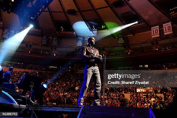 Anthony Ropeo 260 Anthony Santos Madison Square Garden Photos & High Res Pictures ...