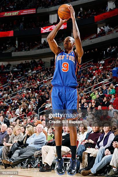 Jonathan Bender of the New York Knicks shoots a jumper during the game against the Houston Rockets on January 9, 2010 at the Toyota Center in...