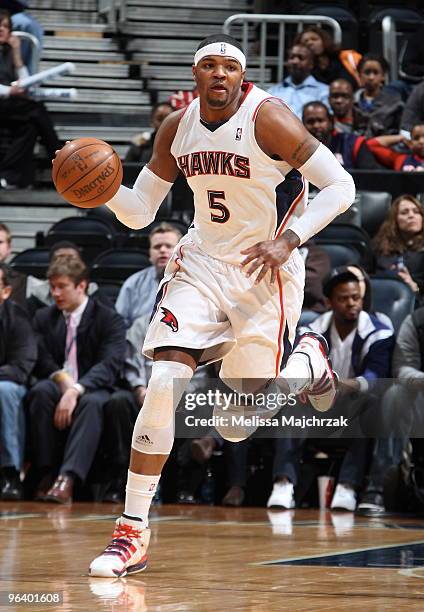 Josh Smith of the Atlanta Hawks drives against the Los Angeles Clippers on February 3, 2010 at Philips Arena in Atlanta, Georgia. NOTE TO USER: User...