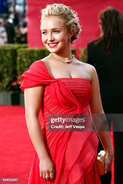 Actress Hayden Panettiere arrives at the 61st Primetime Emmy Awards held at the Nokia Theatre on September 20, 2009 in Los Angeles, California.