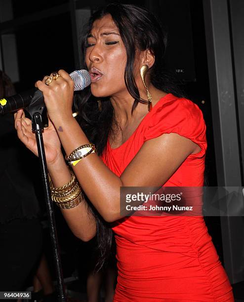 Melanie Fiona performs during the Moves Magazine Annual Super Bowl Gala on February 3, 2010 in Hallandale, Florida.