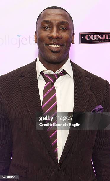 Personality Shannon Sharpe attends the Moves Magazine Annual Super Bowl Gala on February 3, 2010 in Hallandale, Florida.