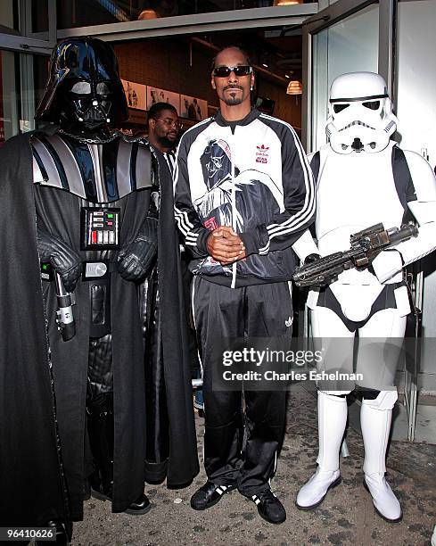 Darth Rapper New Star Wars Photos and Premium High Res Pictures - Getty Images