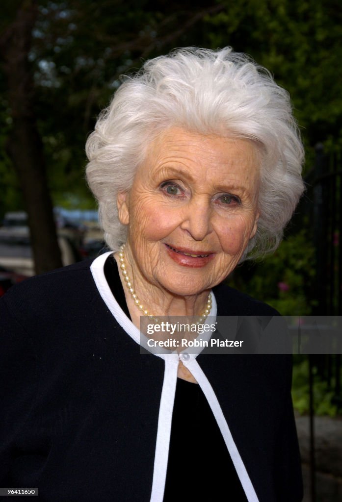 Frances Reed Reporter Frances Reid News Photo - Getty Images