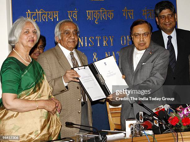 Kirit Rami 417 Kirit Stock Photos, High-Res Pictures, and Images - Getty Images