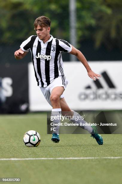 Alessandro Tripaldelli of Juventus in action during the Serie A Primavera match between Juventus U19 and AS Roma on May 26, 2018 in Vinovo, Italy.