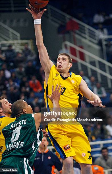 Mike Batiste, #8 of Panathinaikos Athens competes with Michalis Pelekanos, #7 of Maroussi BC during the Euroleague Basketball 2009-2010 Last 16 Game...