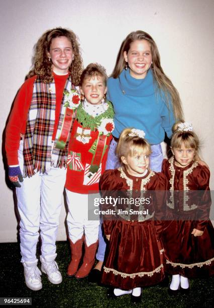 Andrea Barber, Jodie Sweetin, Candace Cameron, Mary-Kate Olsen and Ashley Olsen