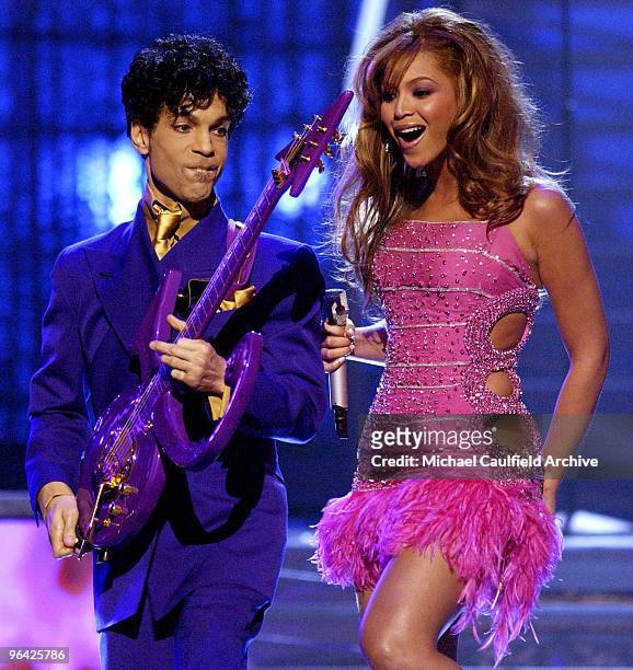Prince and Beyonce perform a medley of his hits