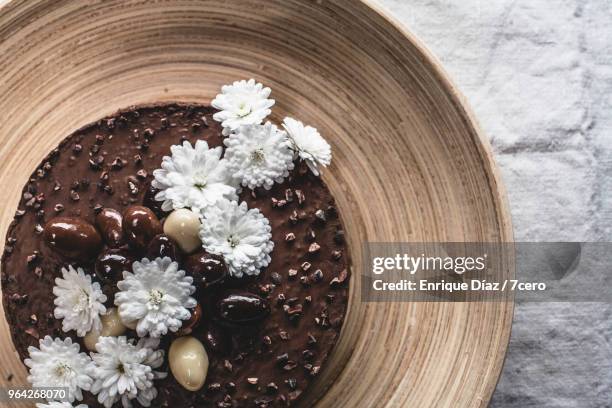 cacao chocolate cake with wild flowers left - silves portugal stock pictures, royalty-free photos & images