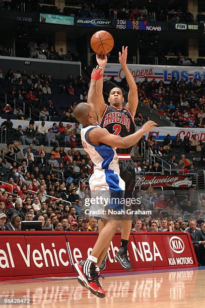 Jannero Pargo of the Chicago Bulls takes a jump shot against Sebastian Telfair of the Los Angeles Clippers during the game at Staples Center on...