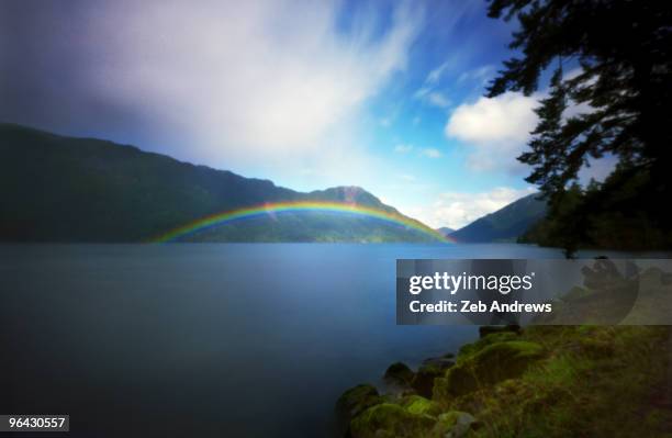 crescent lake rainbow - lago crescent fotografías e imágenes de stock