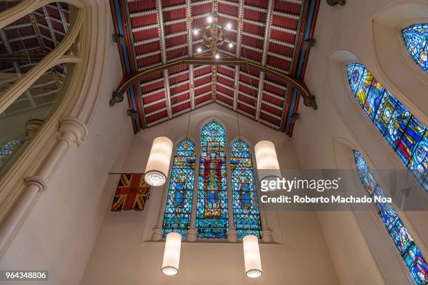 toronto canada: indoors in the saint james cathedral church - capilla interior fotografías e imágenes de stock