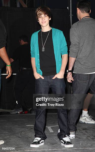 Justin Bieber poses backstage prior to the Pepsi Super Bowl Fan Jam on February 4, 2010 in Miami Beach, Florida.